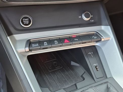 Used 2021 Audi Q3 2.0T Premium Plus w/ Premium Plus Package image 31