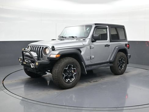 Used 2021 Jeep Wrangler Sport AWD/4WD image 3