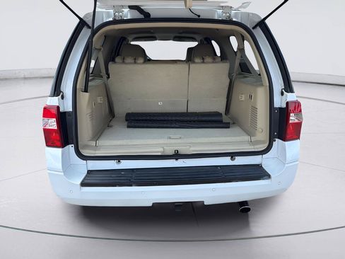 Used 2015 Ford Expedition EL XLT w/ Equipment Group 202A RWD image 6