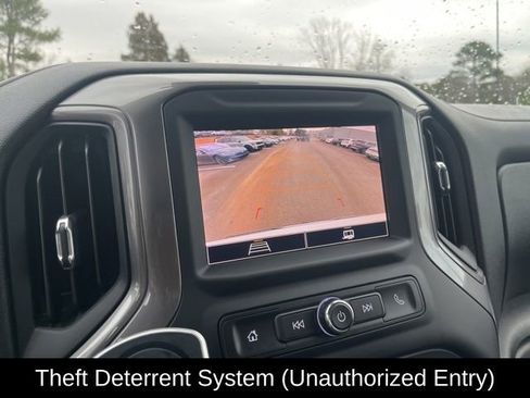 Used 2022 Chevrolet Silverado 1500 Custom image 17