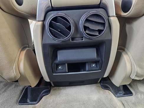 Used 2016 Land Rover LR4 HSE image 29