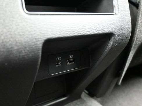 Used 2022 Mitsubishi Outlander SE image 41