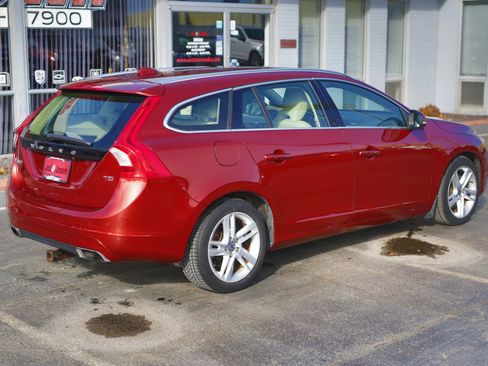 Used 2015 Volvo V60 T5 Premier Plus image 18