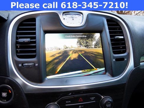 Used 2018 Chrysler 300 Touring L image 35