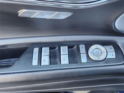 Used 2025 Genesis GV80 3.5T Prestige image 20