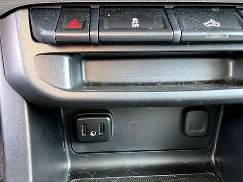 Used 2019 GMC Canyon 2WD Crew Cab w/ Convenience Package image 32