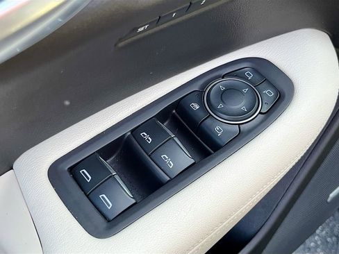Used 2020 Cadillac XT5 Sportv AWD/4WD image 18