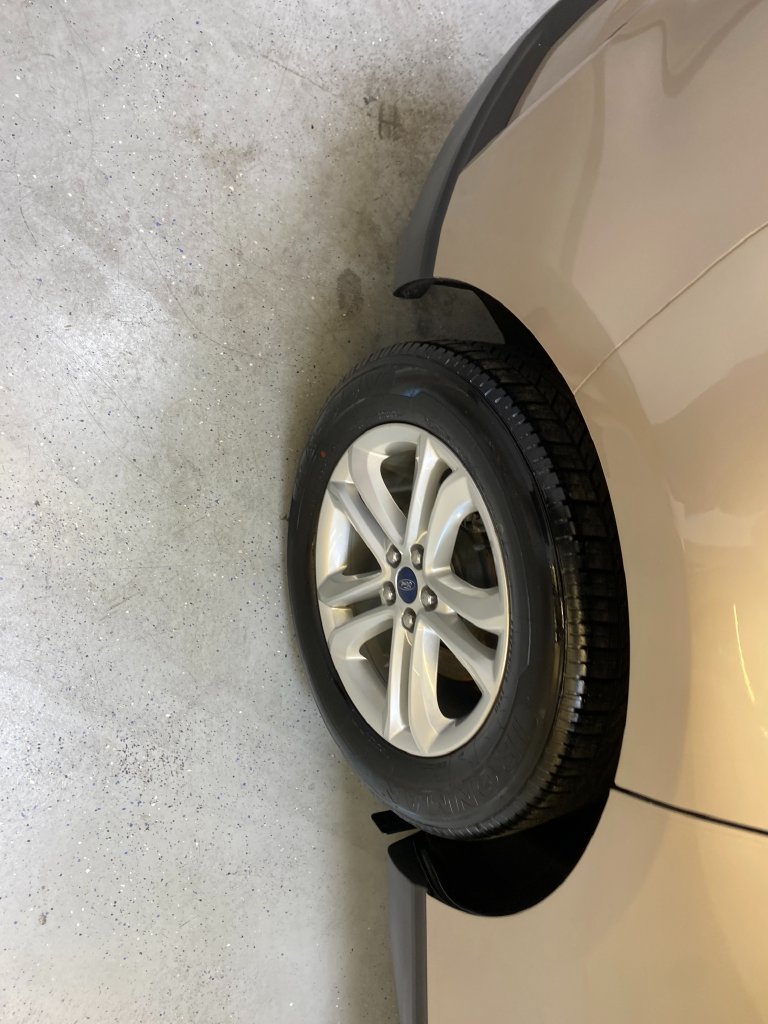 Used 2020 Ford Edge SEL w/ Convenience Package FWD image 13