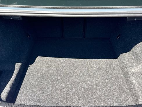 Used 2025 BMW 530i xDrive w/ Premium Package image 13