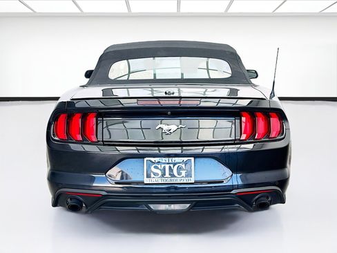 Used 2022 Ford Mustang Premium RWD image 5