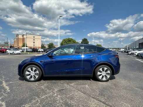 Used 2023 Tesla Model Y Long Range AWD/4WD image 6