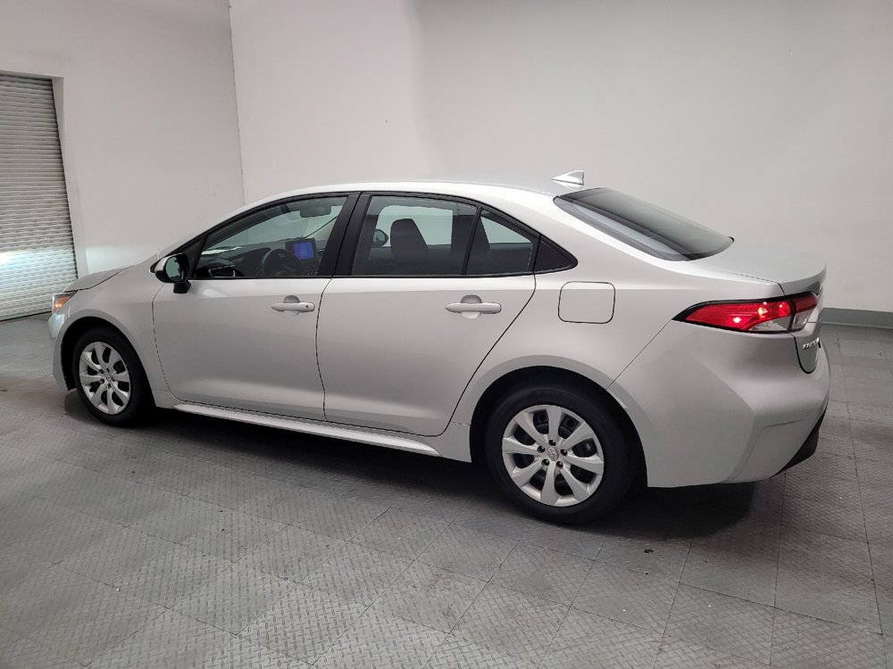 Used 2025 Toyota Corolla LE FWD image 3