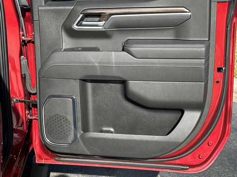 Certified 2025 Chevrolet Silverado 1500 RST AWD/4WD image 18