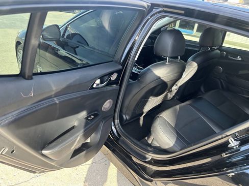 Used 2018 Kia Stinger Premium image 15