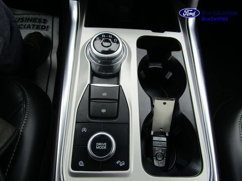 Certified 2024 Ford Explorer XLT w/ Equipment Group 202A AWD/4WD image 18