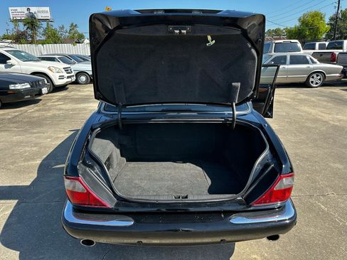 Used 2003 Jaguar XJ8 RWD image 51