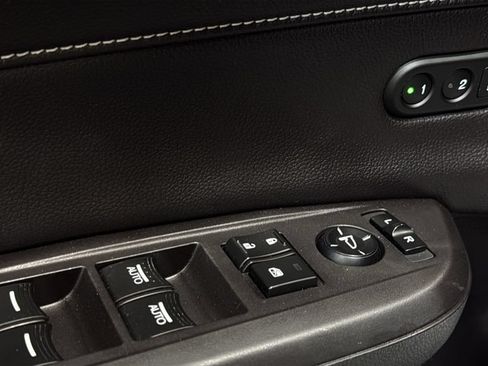 Used 2020 Acura ILX w/ Premium Package FWD image 18
