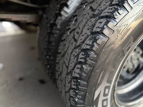 Used 1997 Ford F450 2WD Regular Cab Super Duty image 19