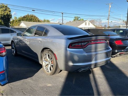 Used 2015 Dodge Charger SE w/ Popular Equipment Group RWD image 2