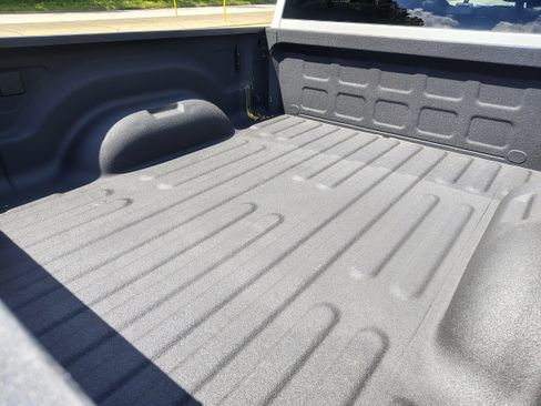 Certified 2025 RAM 2500 Big Horn AWD/4WD image 12