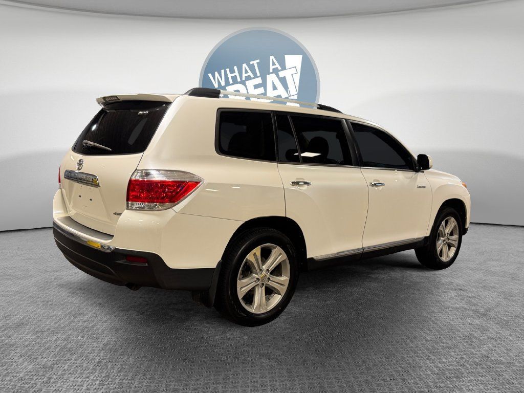 Used 2013 Toyota Highlander Limited AWD/4WD image 3