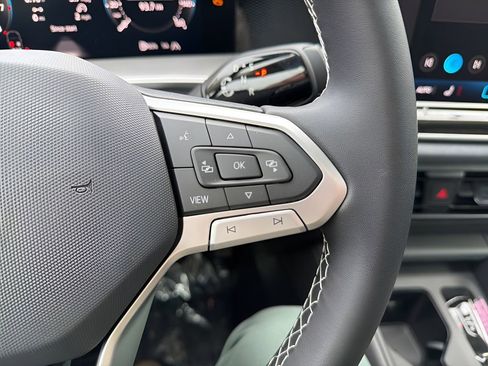 New 2026 Volkswagen Tiguan SE AWD/4WD image 15