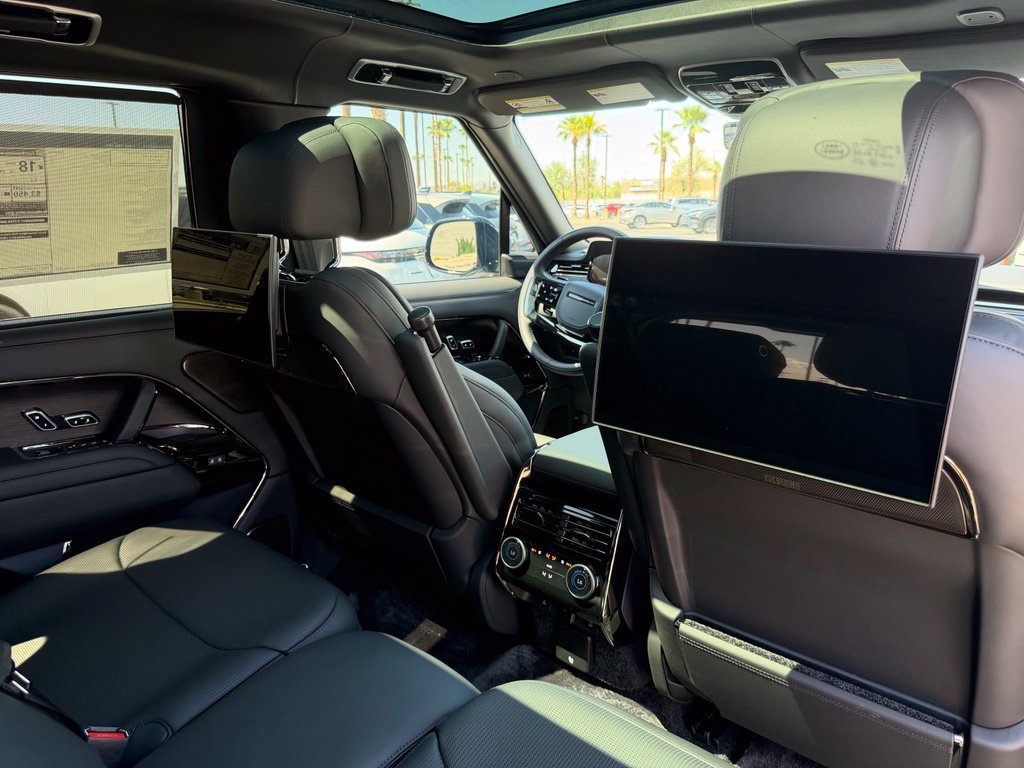 New 2026 Land Rover Range Rover SV AWD/4WD image 8