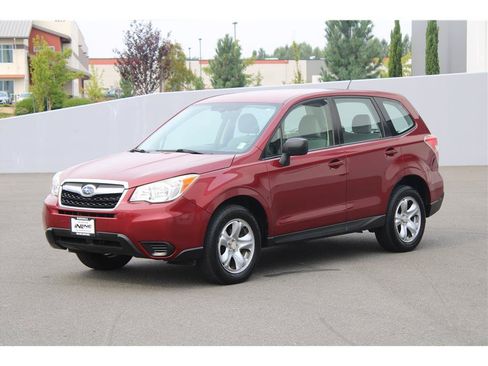 Used 2014 Subaru Forester 2.5i AWD/4WD image 1