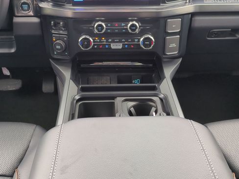 New 2026 Ford F250 Lariat w/ Black Appearance Package image 19