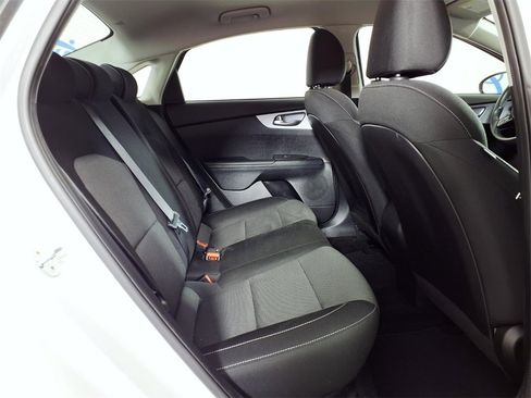 Used 2022 Kia Forte LXS w/ LXS Technology Package image 12