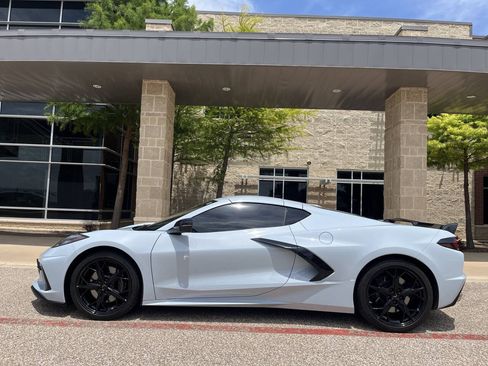 Used 2020 Chevrolet Corvette Stingray Premium Cpe w/ 3LT Preferred Equipment Group RWD image 2