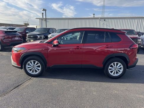 Certified 2024 Toyota Corolla Cross LE image 6