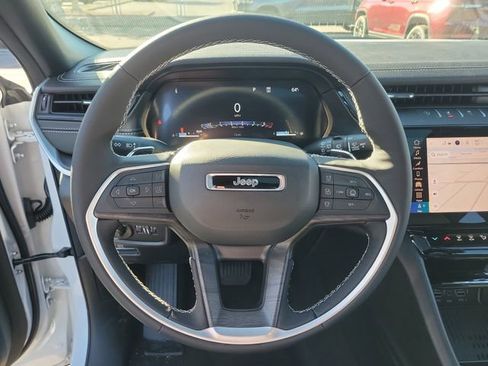 New 2026 Jeep Grand Cherokee Altitude image 20