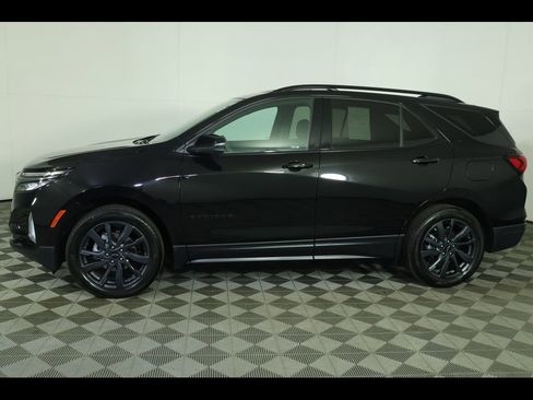 Used 2023 Chevrolet Equinox RS AWD/4WD image 18