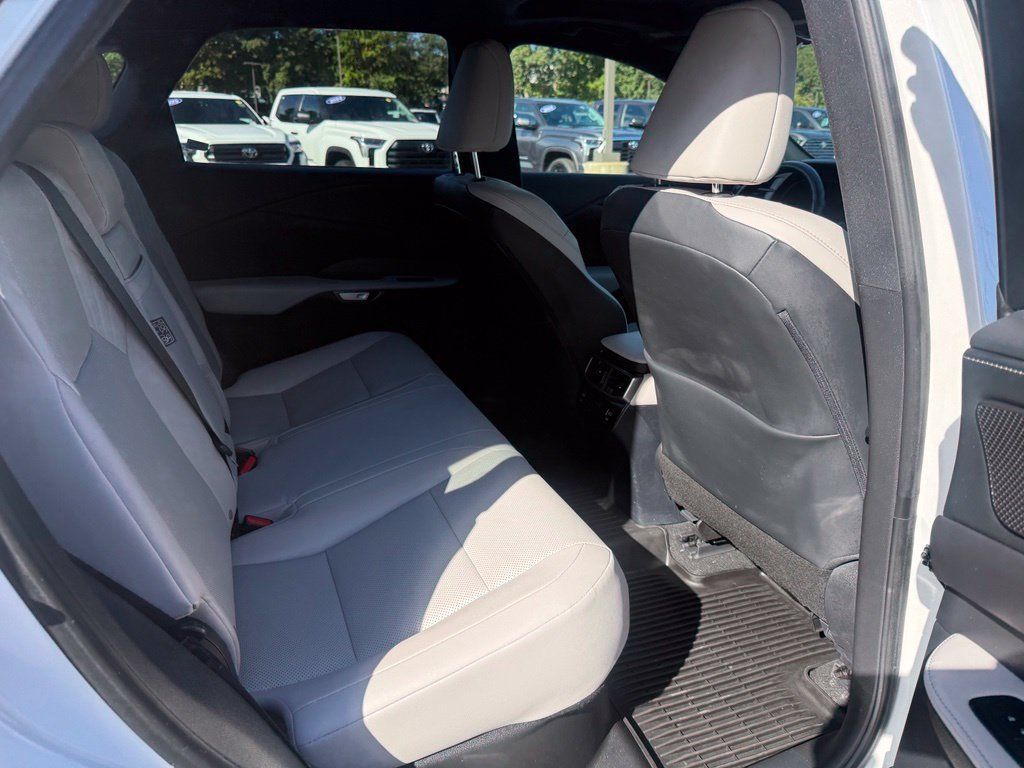 Used 2023 Lexus RX 350 Premium w/ Accessory Package (Z1) AWD/4WD image 21