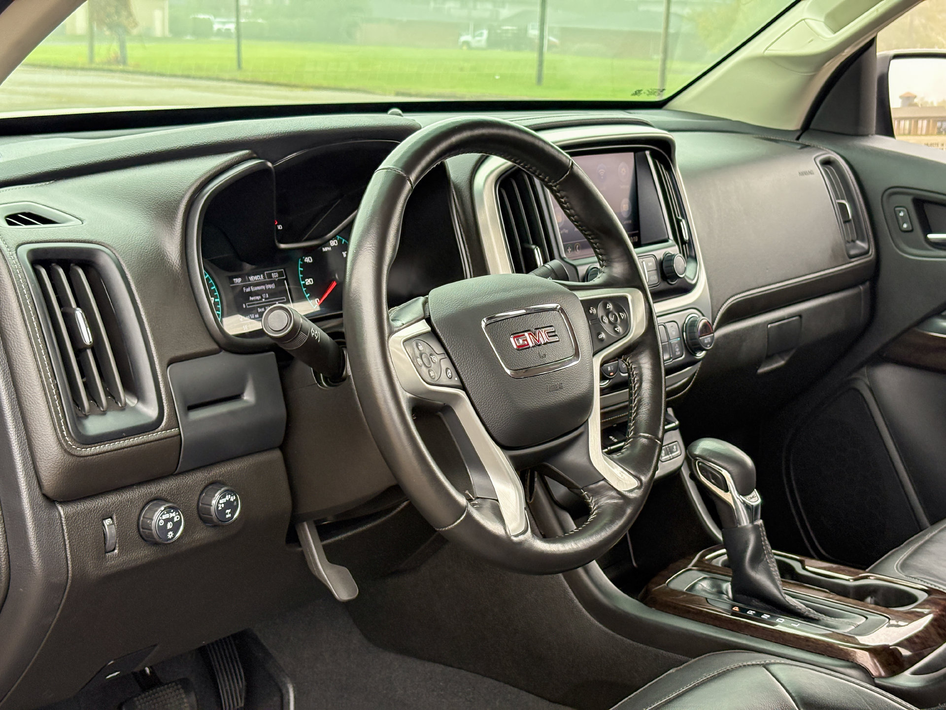 Used 2022 GMC Canyon Elevation w/ Elevation Premium Package AWD/4WD image 11