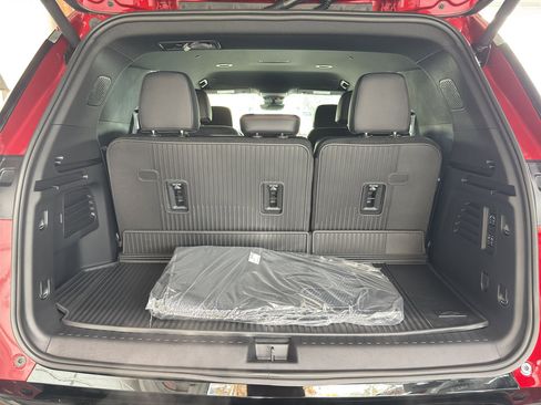 New 2026 Chevrolet Traverse RS w/ LPO, Floor Liner Package image 7