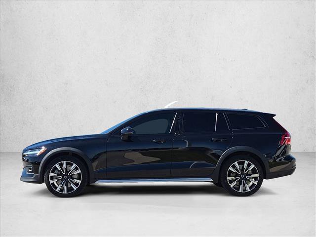 Used 2025 Volvo V60 B5 Cross Country Ultra w/ Protection Package Premier AWD/4WD image 9