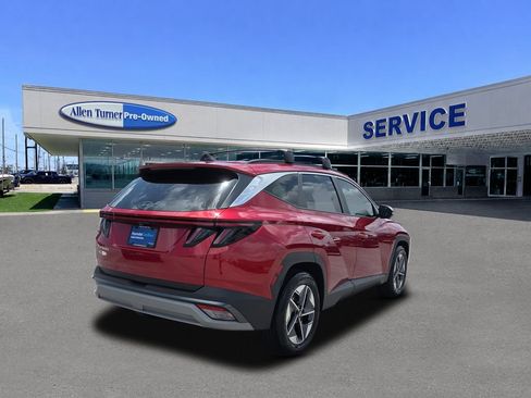 Certified 2025 Hyundai Tucson SEL FWD image 8