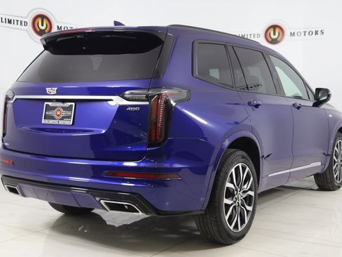 Used 2023 Cadillac XT6 Sport w/ Platinum Package image 3