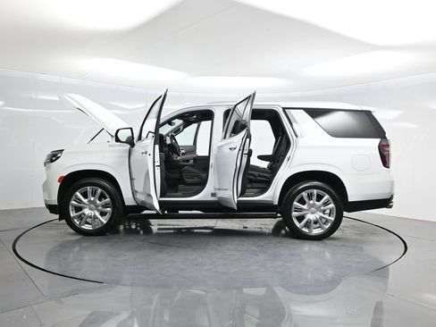 Used 2022 Chevrolet Tahoe High Country w/ Premium Package 2 AWD/4WD image 56