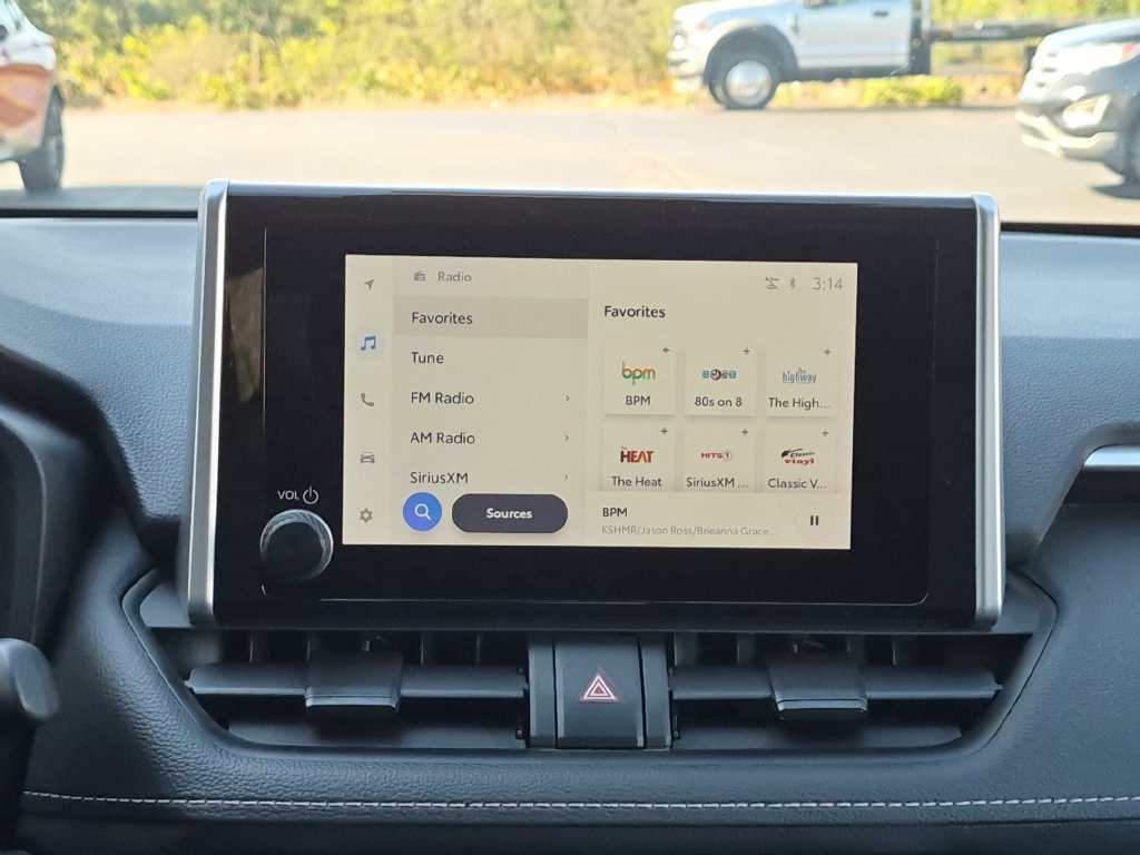 Used 2025 Toyota RAV4 XLE w/ Convenience Package AWD/4WD image 26