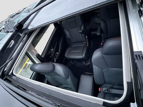 Used 2023 Subaru Ascent Limited w/ Technology Package image 30