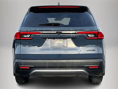 Used 2024 Toyota Grand Highlander Limited image 6