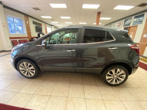 Used 2017 Buick Encore Preferred FWD image 2