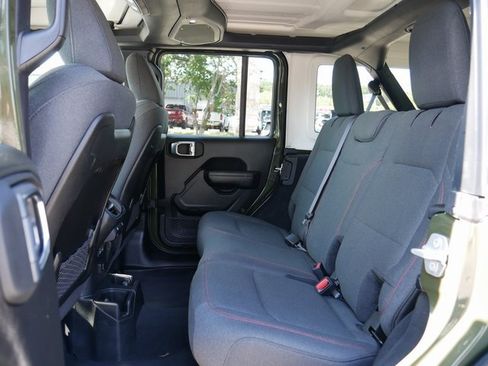 Used 2024 Jeep Wrangler Unlimited Rubicon image 15