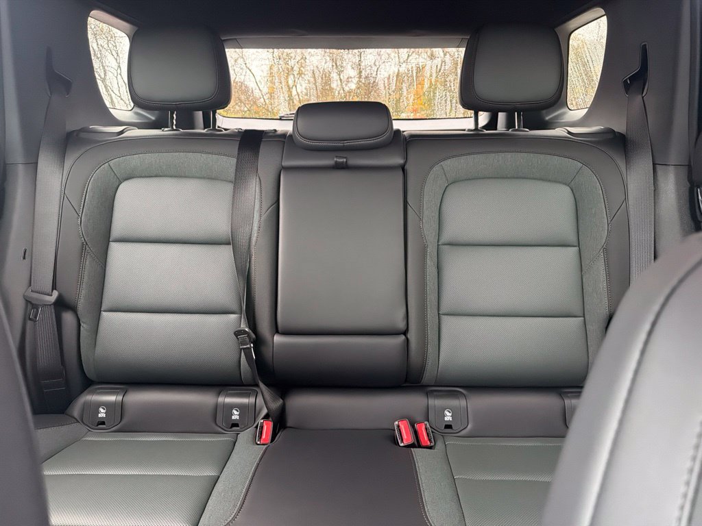 New 2027 GMC Terrain AT4 w/ Convenience Package III AWD/4WD image 8