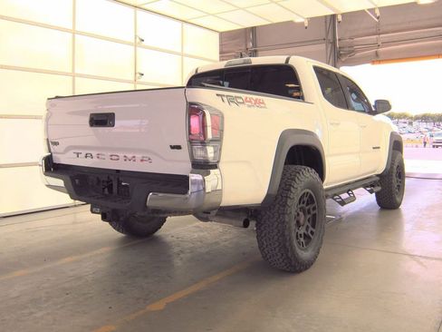 Used 2023 Toyota Tacoma TRD Off-Road image 6