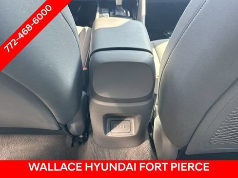 Used 2025 Hyundai Elantra SEL FWD image 14