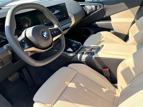 Used 2025 BMW X3 xDrive30i w/ Premium Package image 2